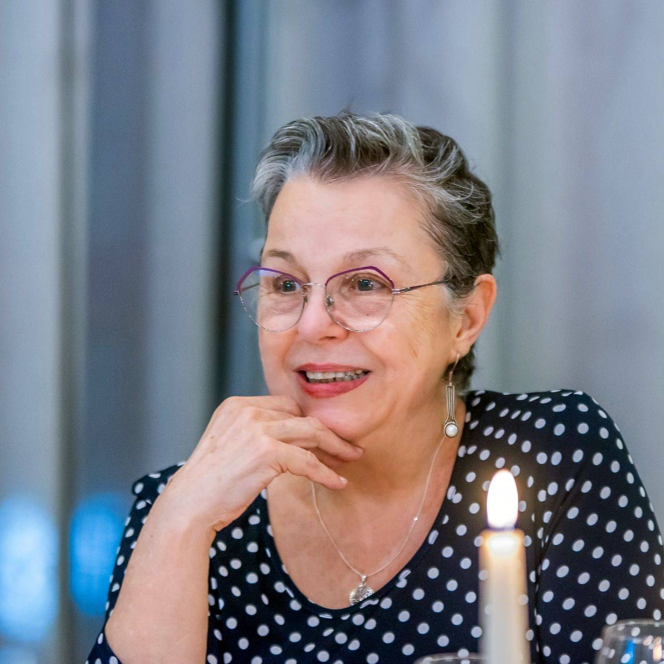Веселина Седларска 